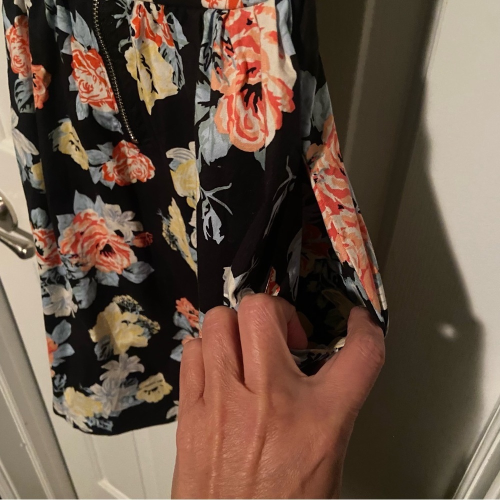 Guess Dress - Picture 7 of 9